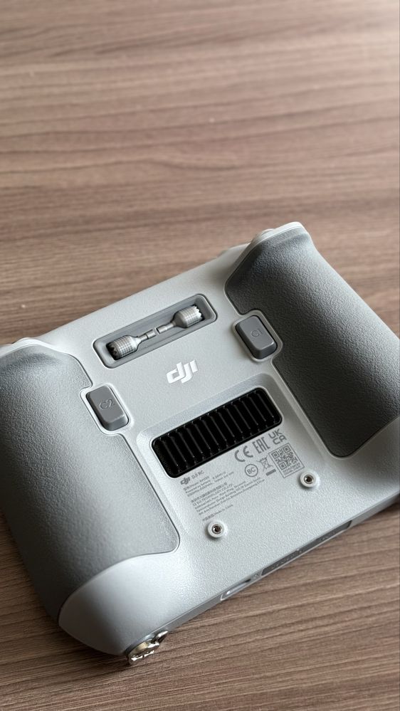 Продам квадрокоптер DJI Mini 3