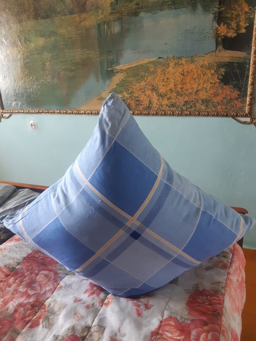 Постельное белье и подушки