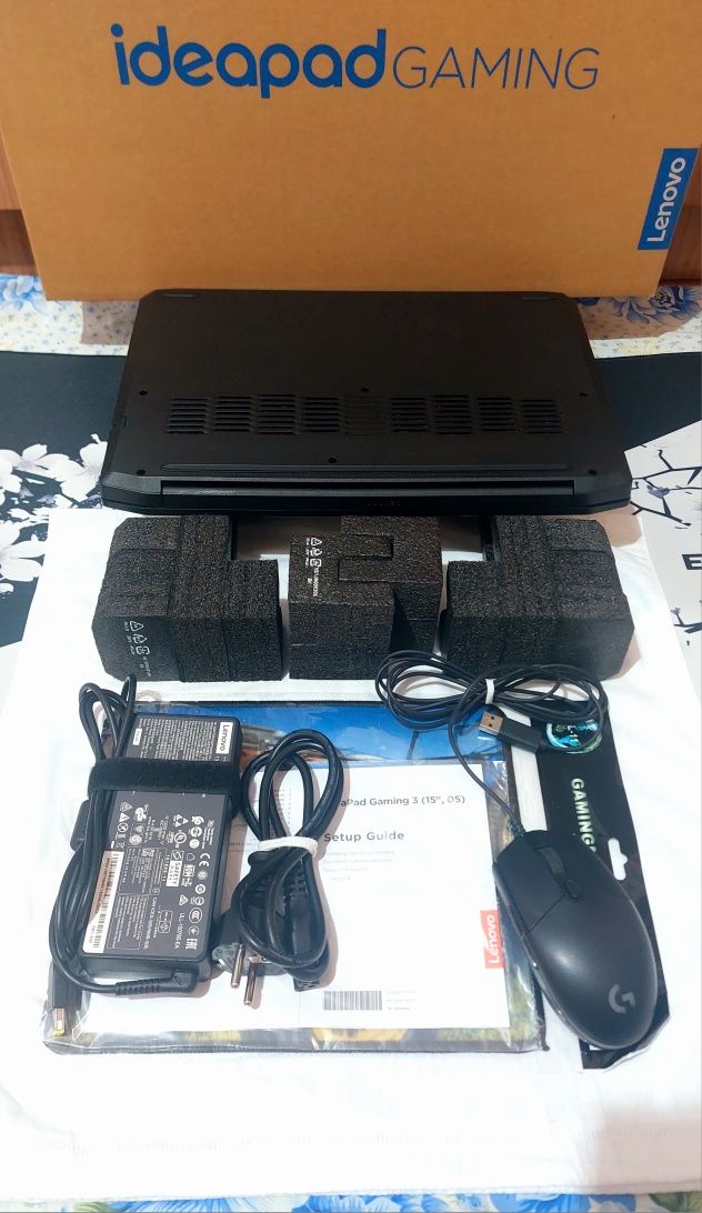 Lenovo gaming 3 core I 5 ssd 512!