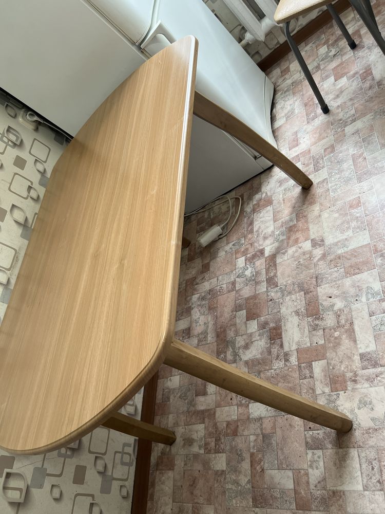 СРОЧНО продам стол