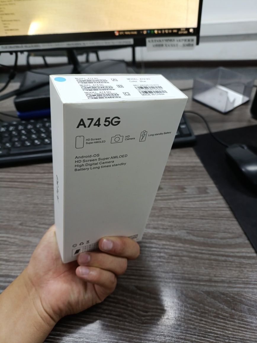 Срочно продам Самсунг А74 новый