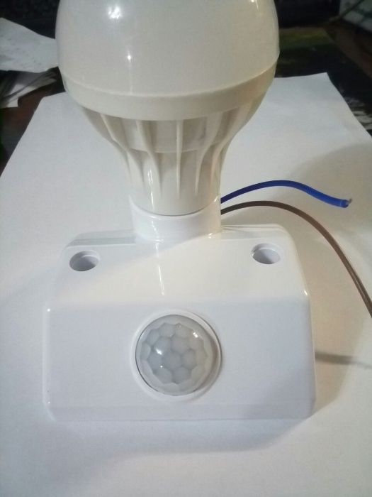 Датчик дижения с патроном и LED лампой