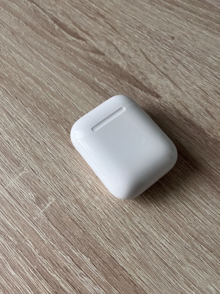 AirPods 1 поколения