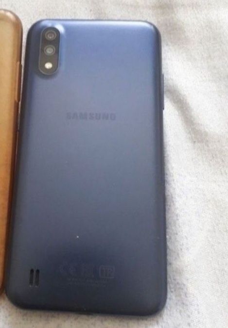 Продам galaxy A01 в хорошем состояний 16ГБ