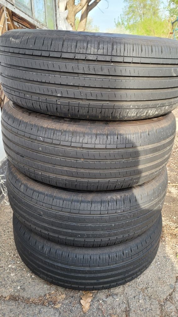 Продам летние шины 225/60/16 комплект