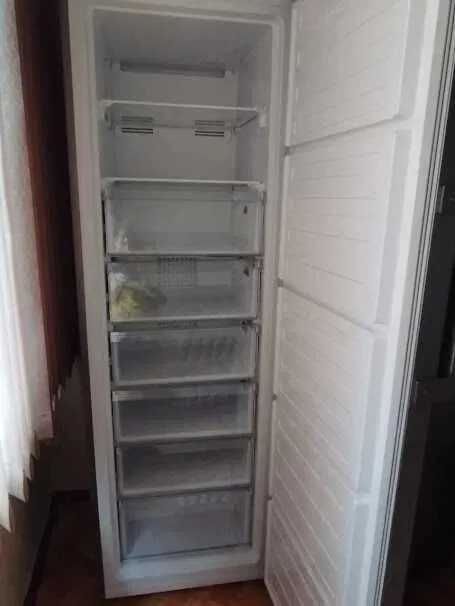 Продаётся морозильная камера beko