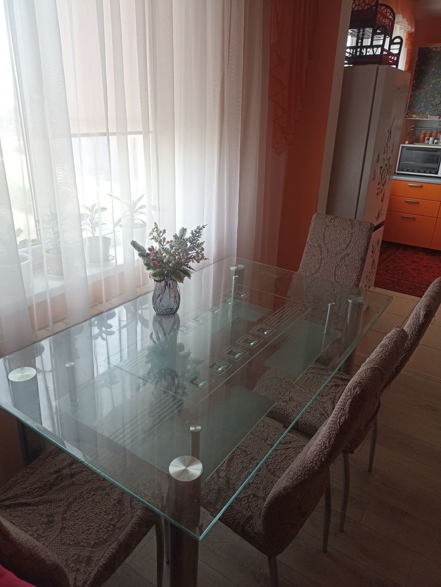 Продам стол со стульями