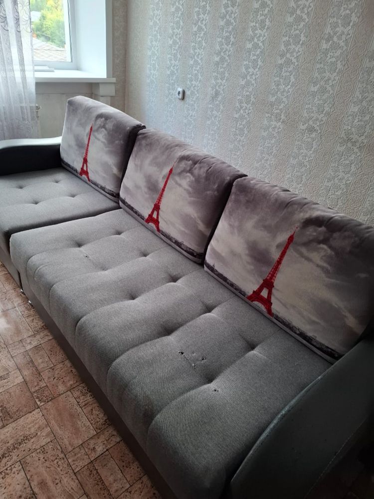 Продается  Диван