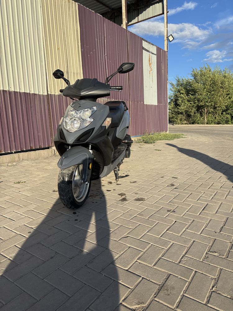 Продам мопед racer stells 150
