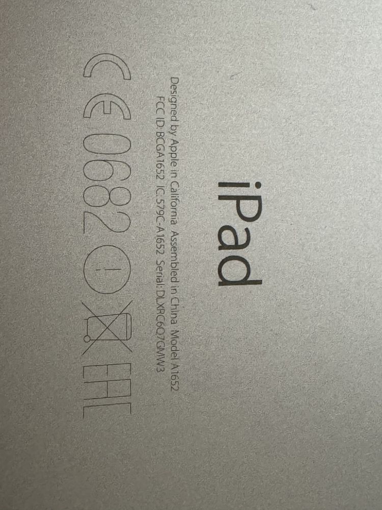 Продам Айпад Ipad Модел А1652 Тоебует Замены Дисплея