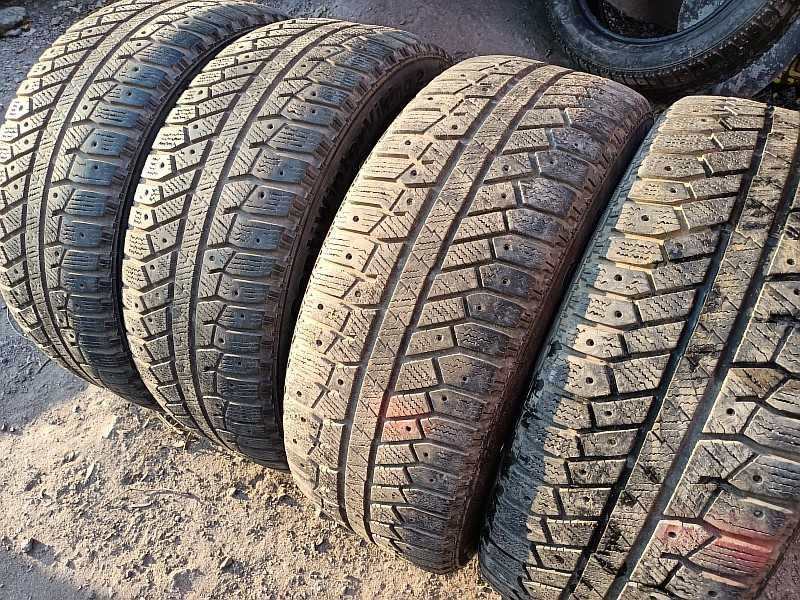 Шины 205/55 R16 - "Continental ContiWinterViking 2", липучки.
