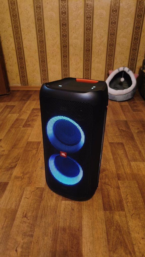 Jbl partybox 100
