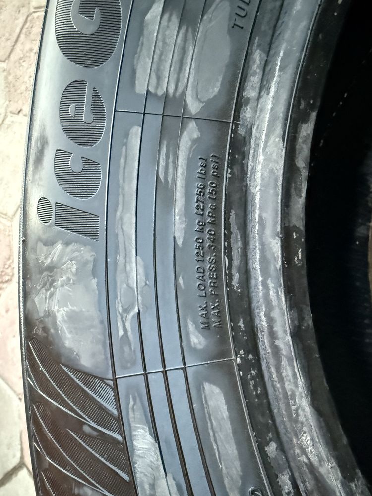 Yokohama iceGUARD iG65 265/65 R17 |