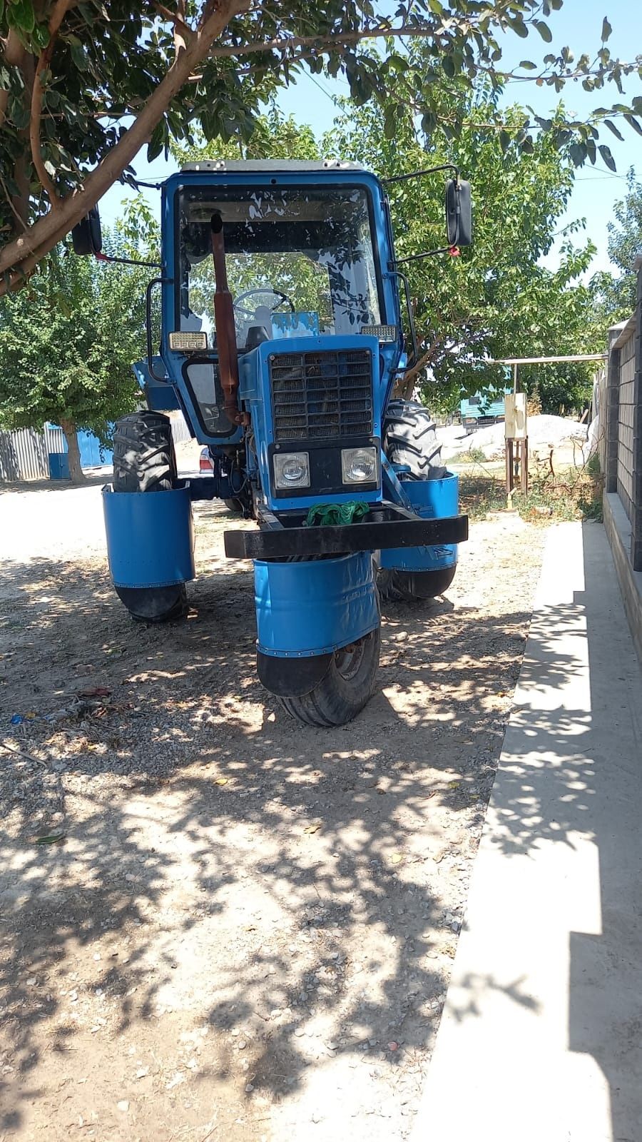 Продам трактор с агрегатами