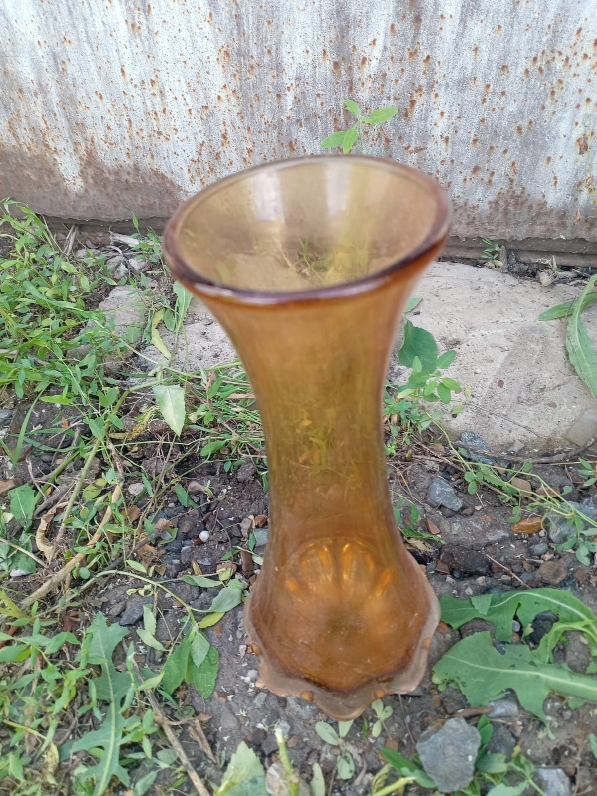Продам вазы для цветов из хрусталя и стекло.