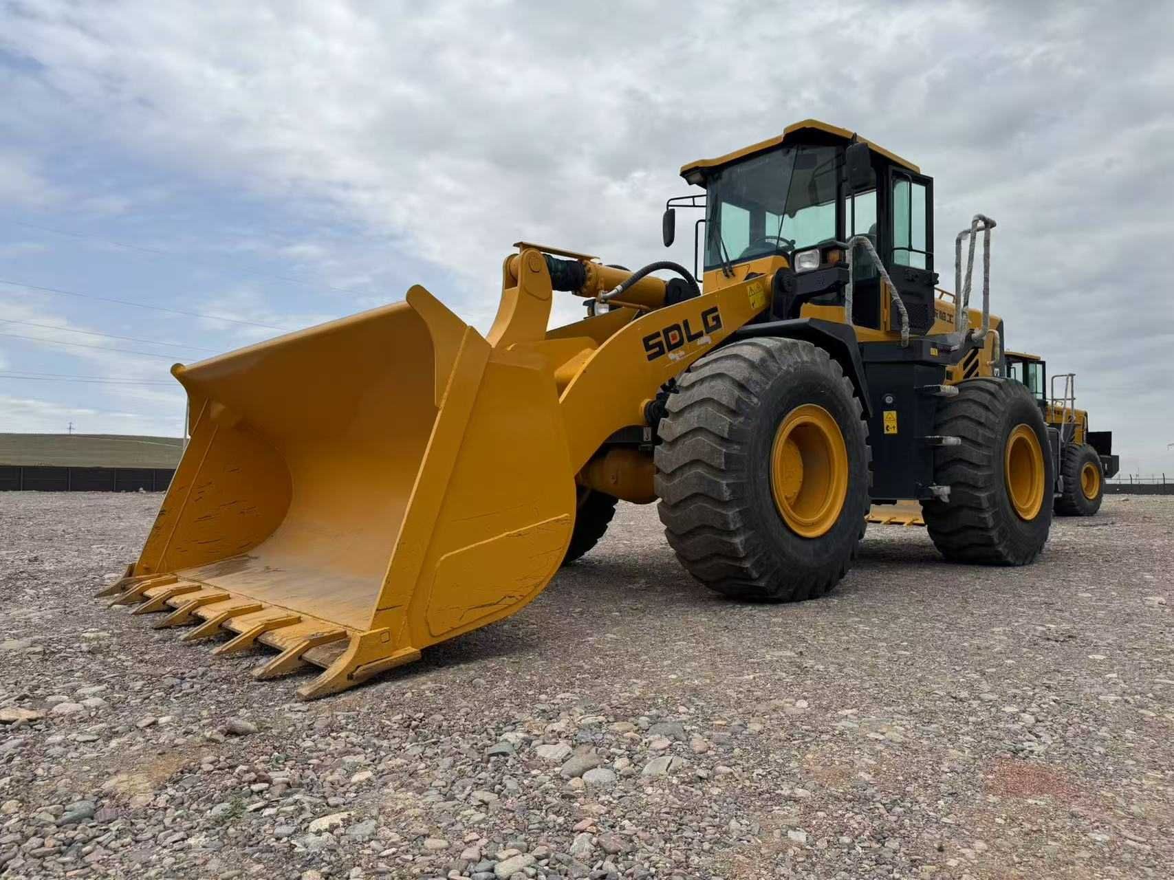 2023 SDLG L953, 3,7 м3, подержанный погрузчик, высокое качество
