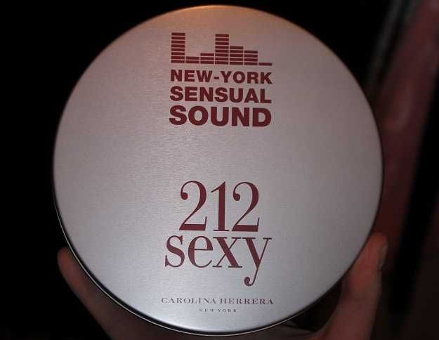 Набор Carolina Herrera 212 edp roll+Music Sensual CD
