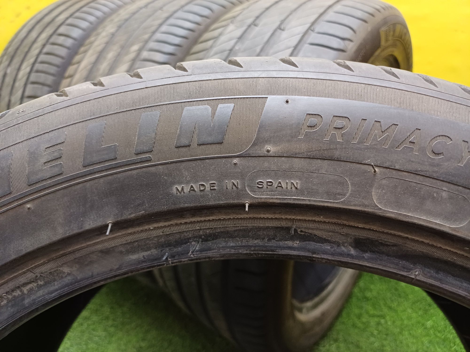 Шины 245/45 R17 Michelin комплект.