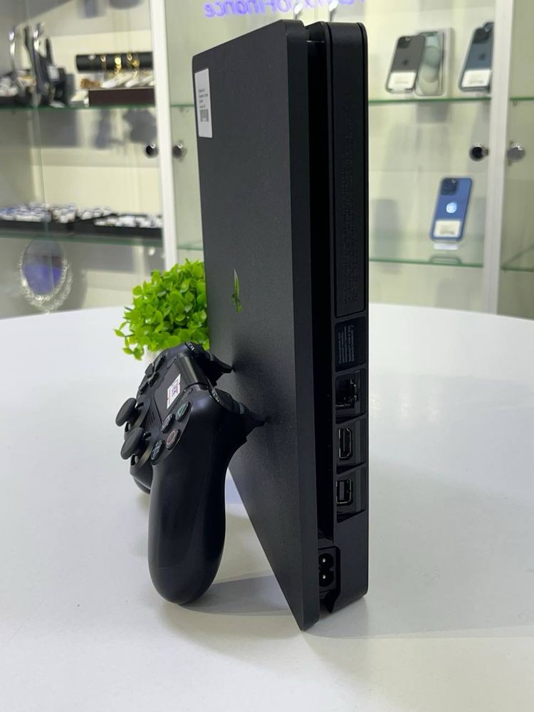 PlayStation 4 slim 1 tb