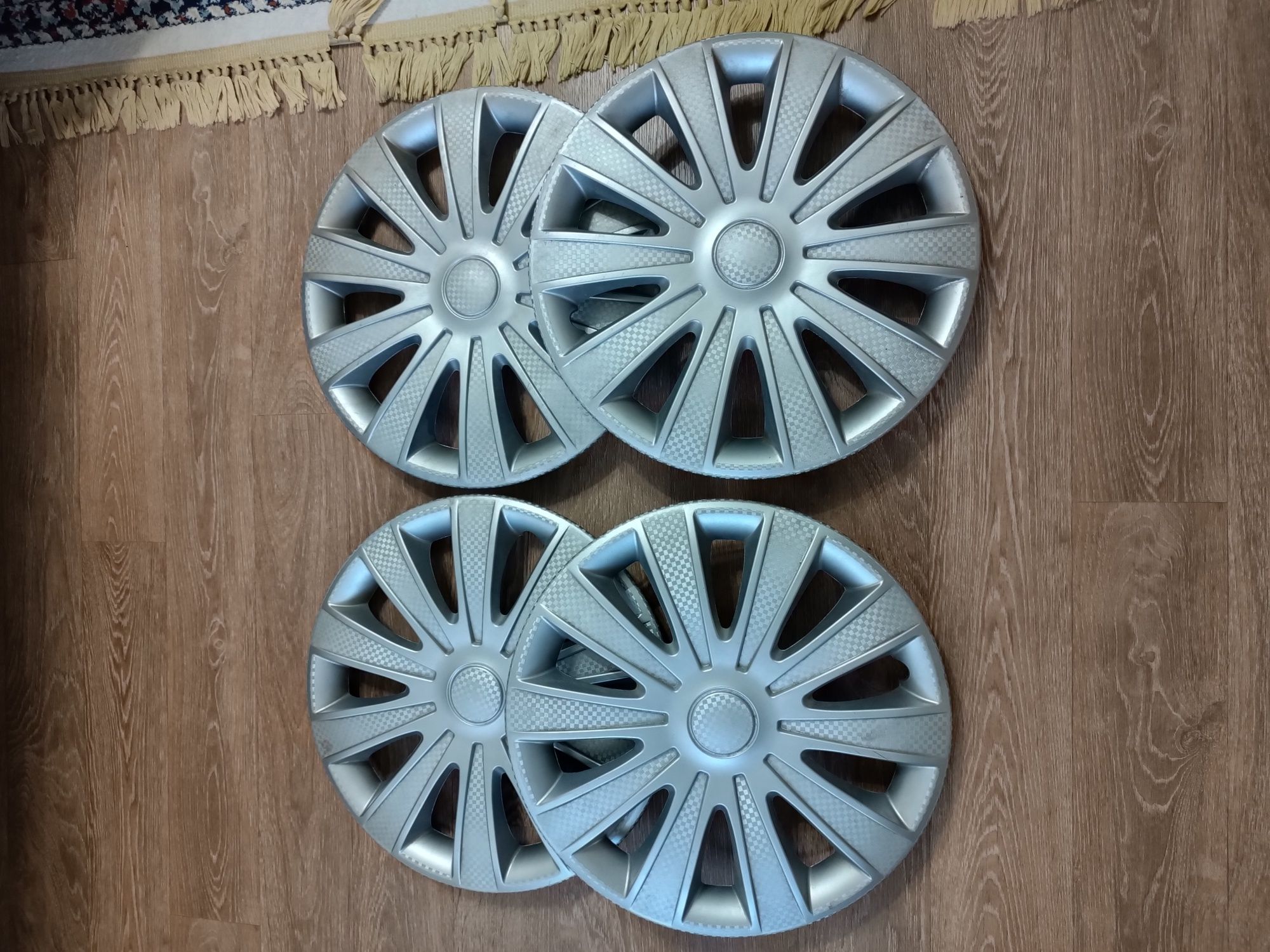 Продам колпаки R15 б/у в хорошем состоянии