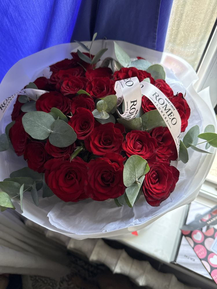 Букет роз 25 штук от "Romeo”