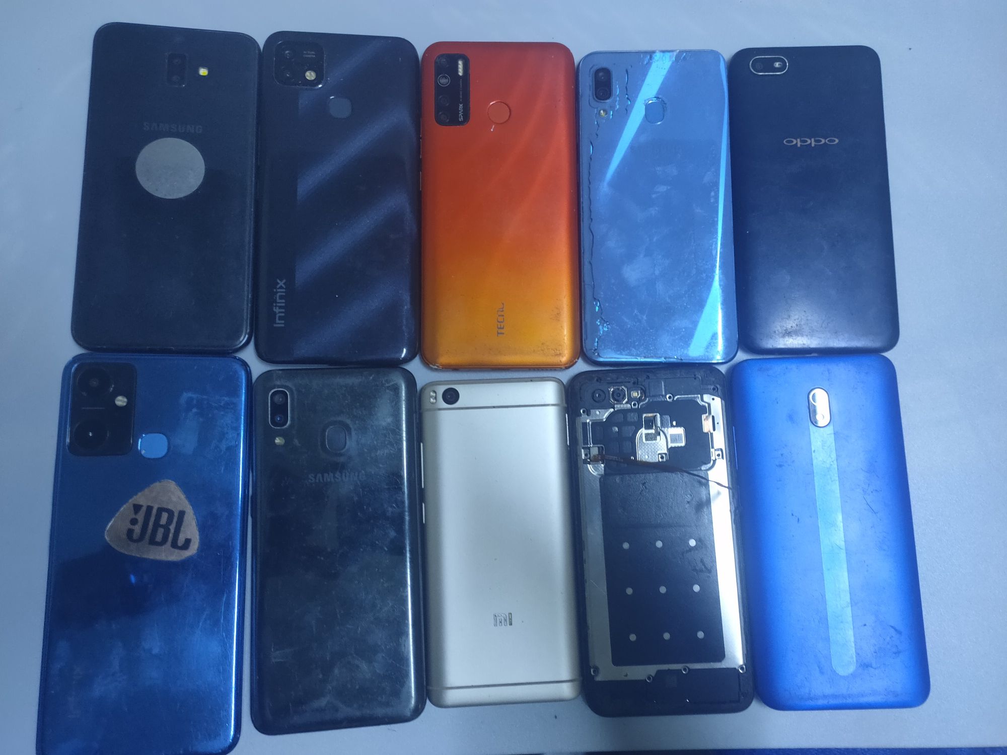 Продам телефон samsung на запчасти