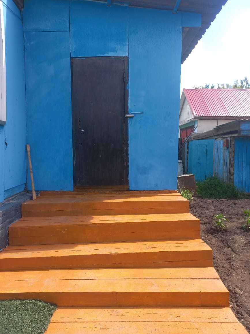 Продам 4-комн шпальный дом в Береке