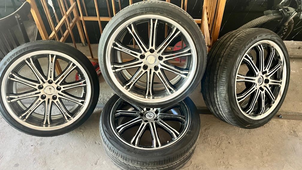 Продам диски с шинами в хорошем состоянии