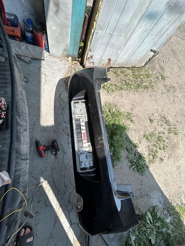 Продам бампер Лада Гранта задний