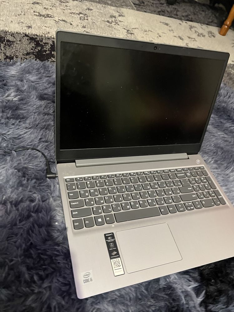 Продается lenovo ideapad 3 15iil05