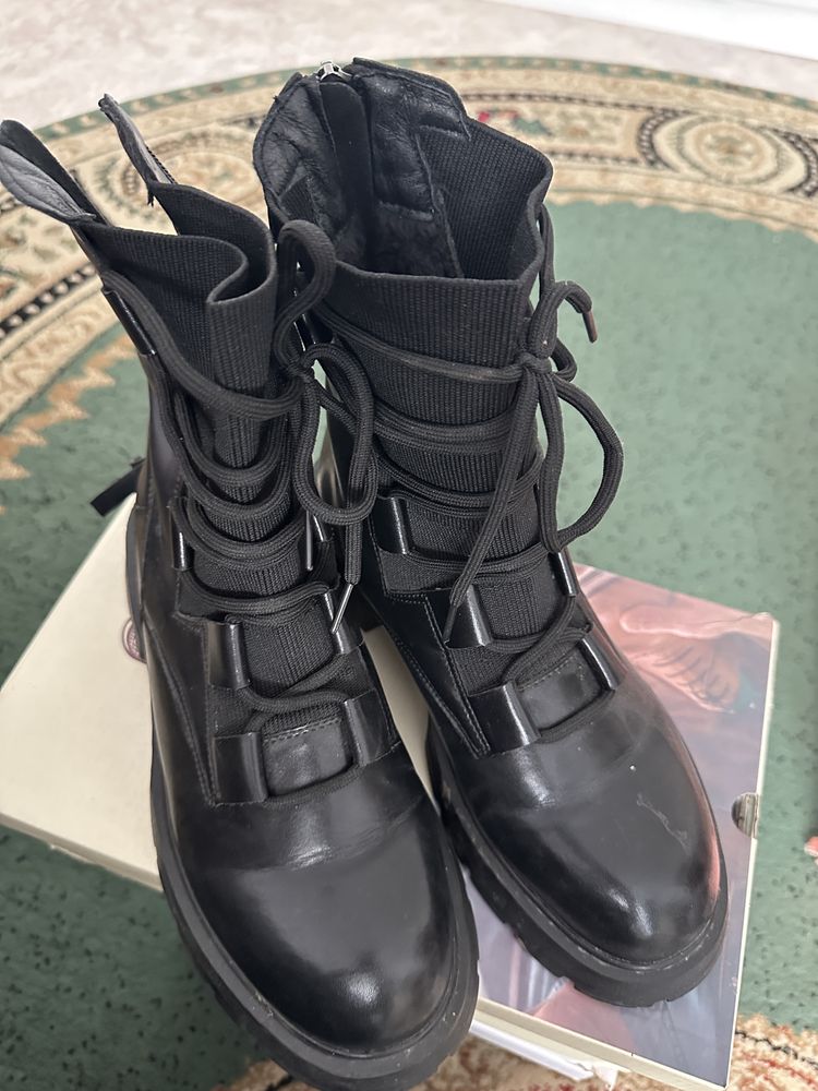 Продам сапоги 39-40 размера