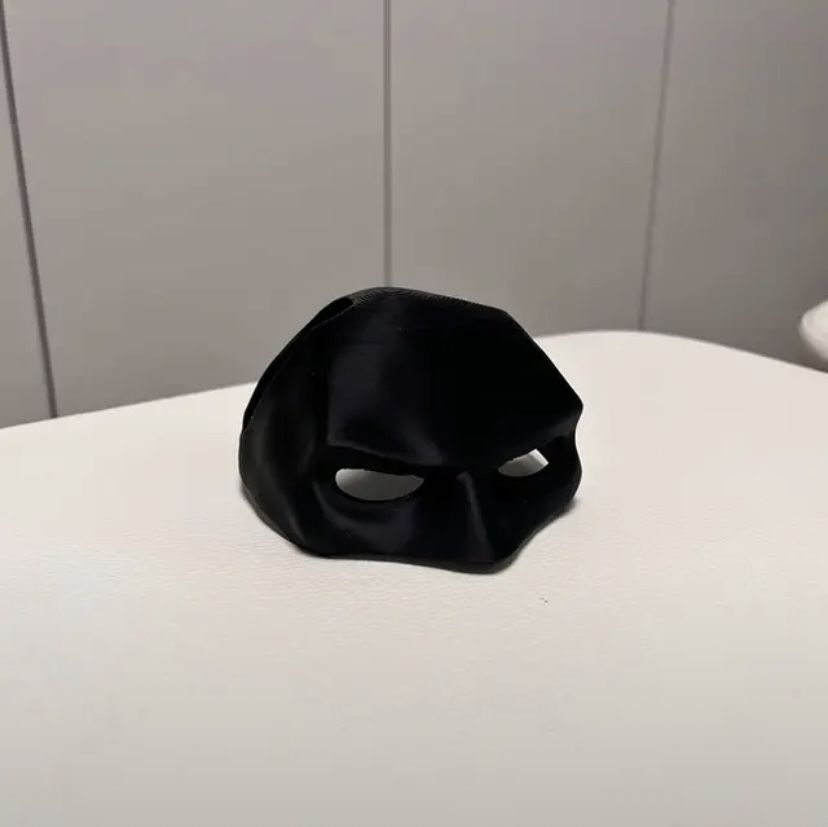 Маска Бэтмена для кота
