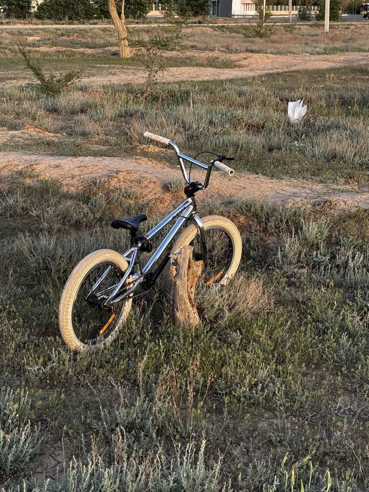Продам срочно велосипед bmx