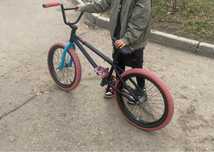 Продам велосипед BMX.