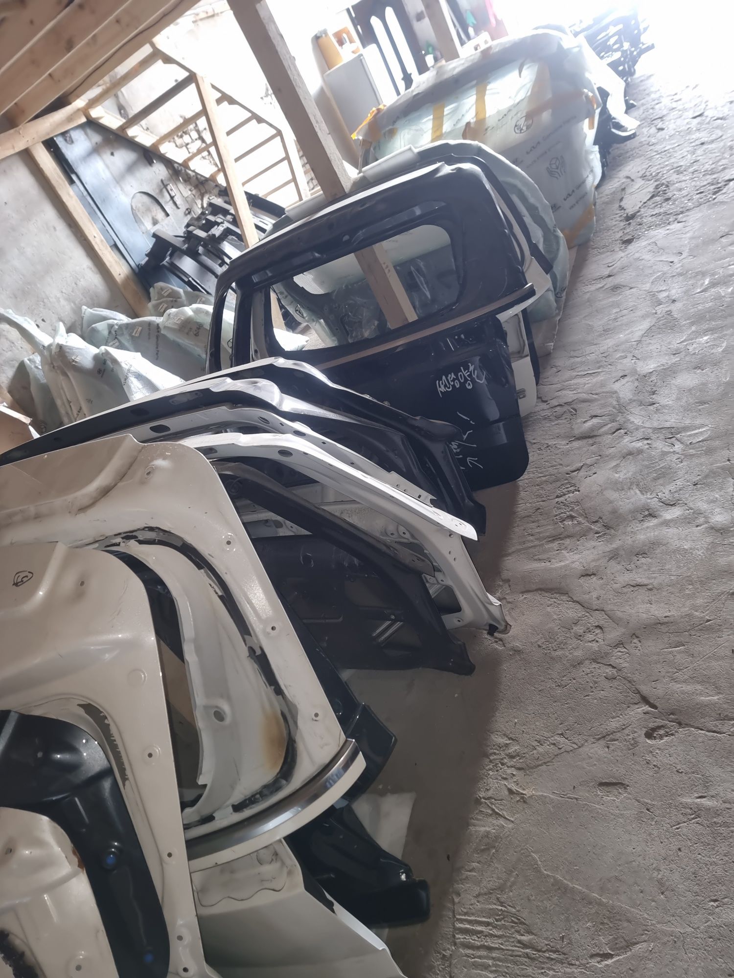 Крышка багажника на Kia Hyundai Киа Хюндай