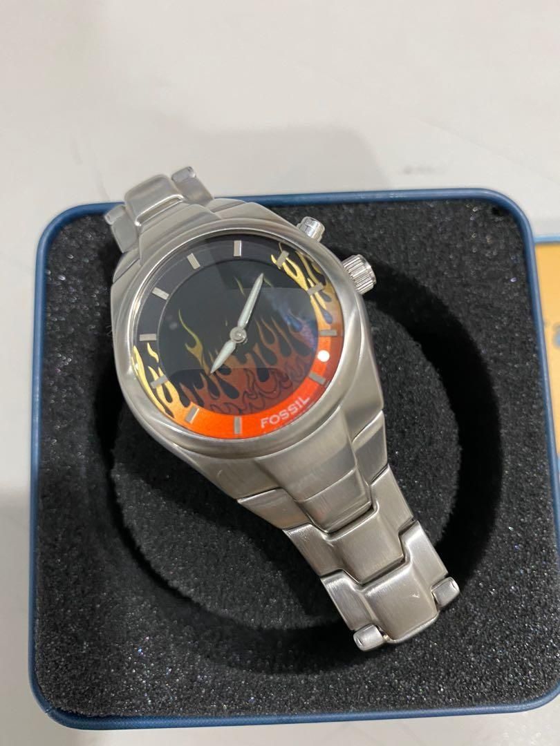 Часы FOSSIL Big Tic с огнём