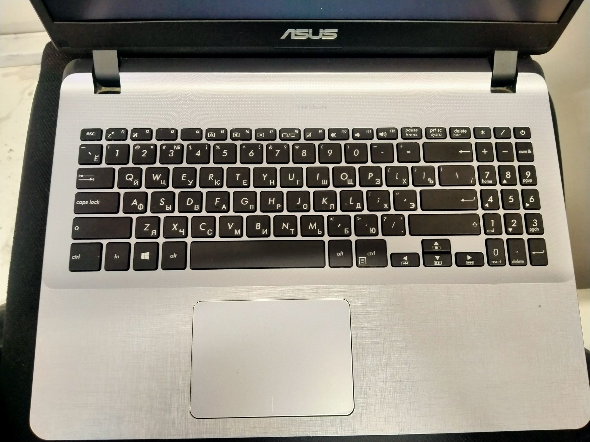 Ноутбук Asus срочно