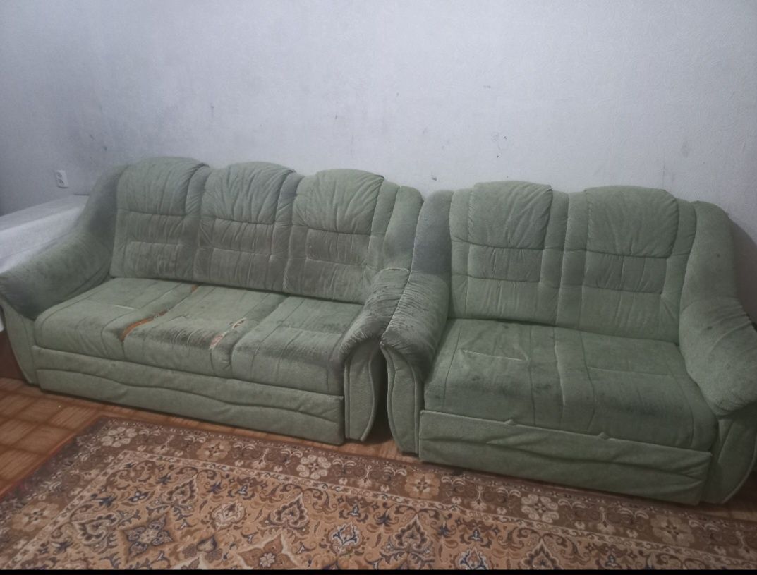 Срочно! Продам два дивана и кресло