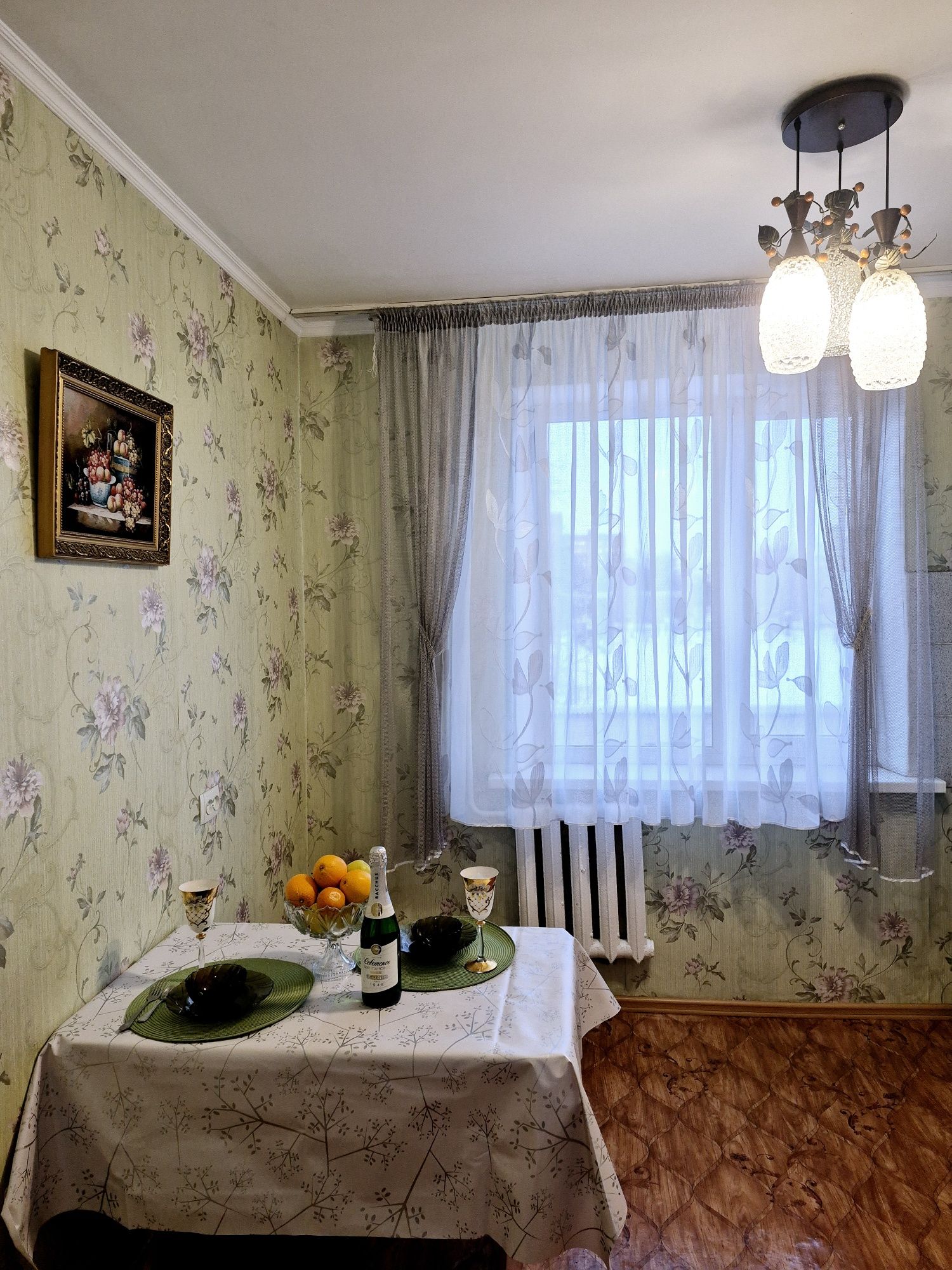 Сдам 1 ком. Кв. Интернет. Смарт тв. 2 часа 3500 тенге. Ночь 8000 тнг