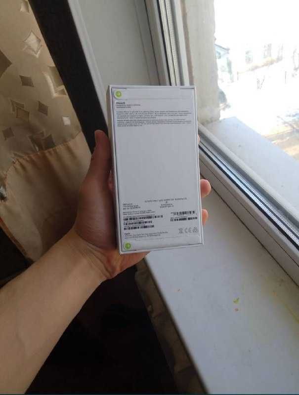 Продам айфон 14 128 гигабайт черного цвета запечатанный