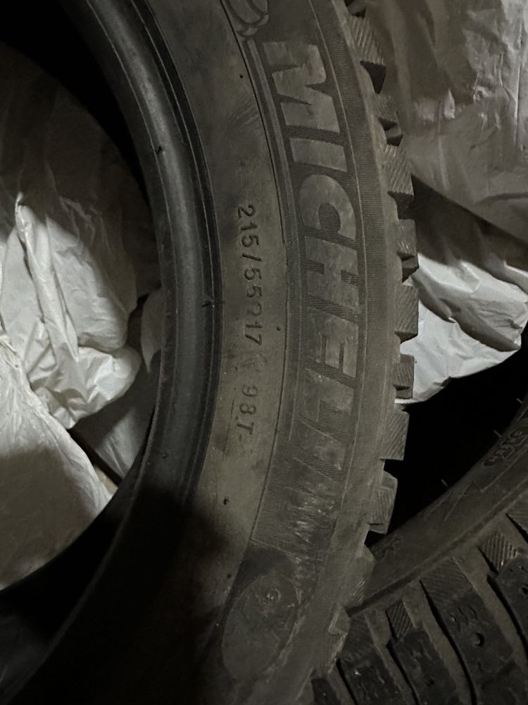 Продам зимнюю резину Michelin x ice north4