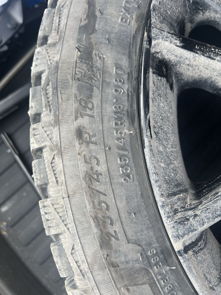 Зимняя резина Michelin X-ice North 4, размер  235 45 R 18, 98T