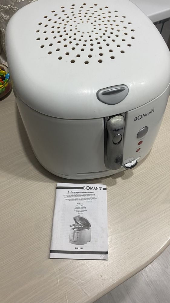 Продам фритюрницу б/у Германия