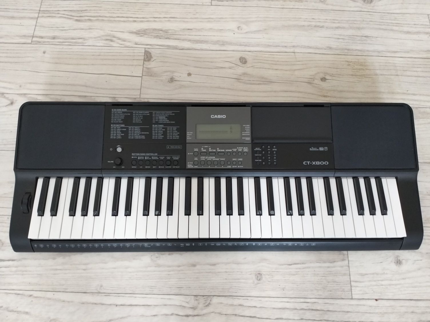 Продам Синтезатор Casio CT-X800