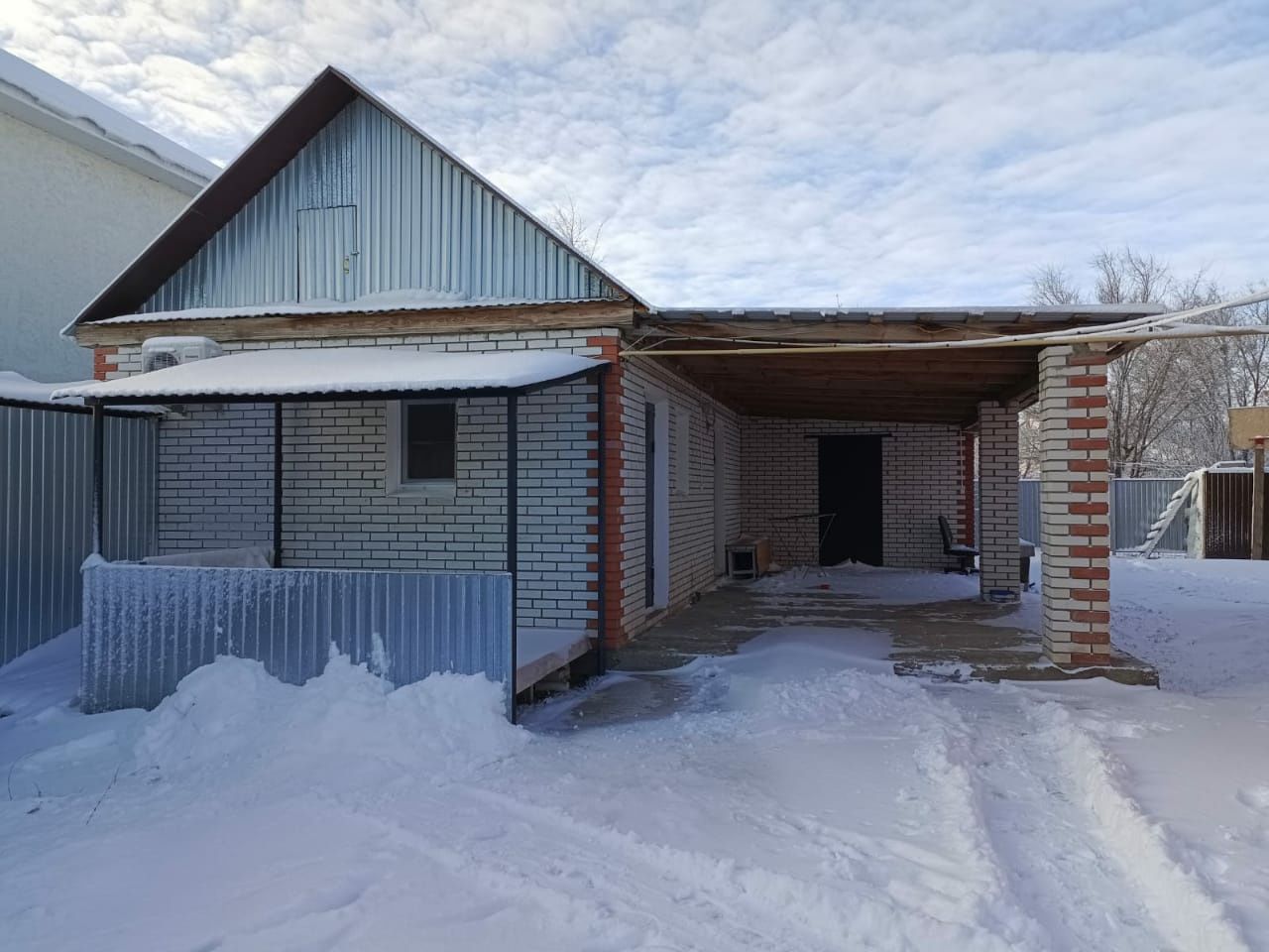 Продается 2-хуровневый дом, Зачаганск, Автомобилистов, район 20 школы
