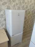 Продам холодильник Indesit