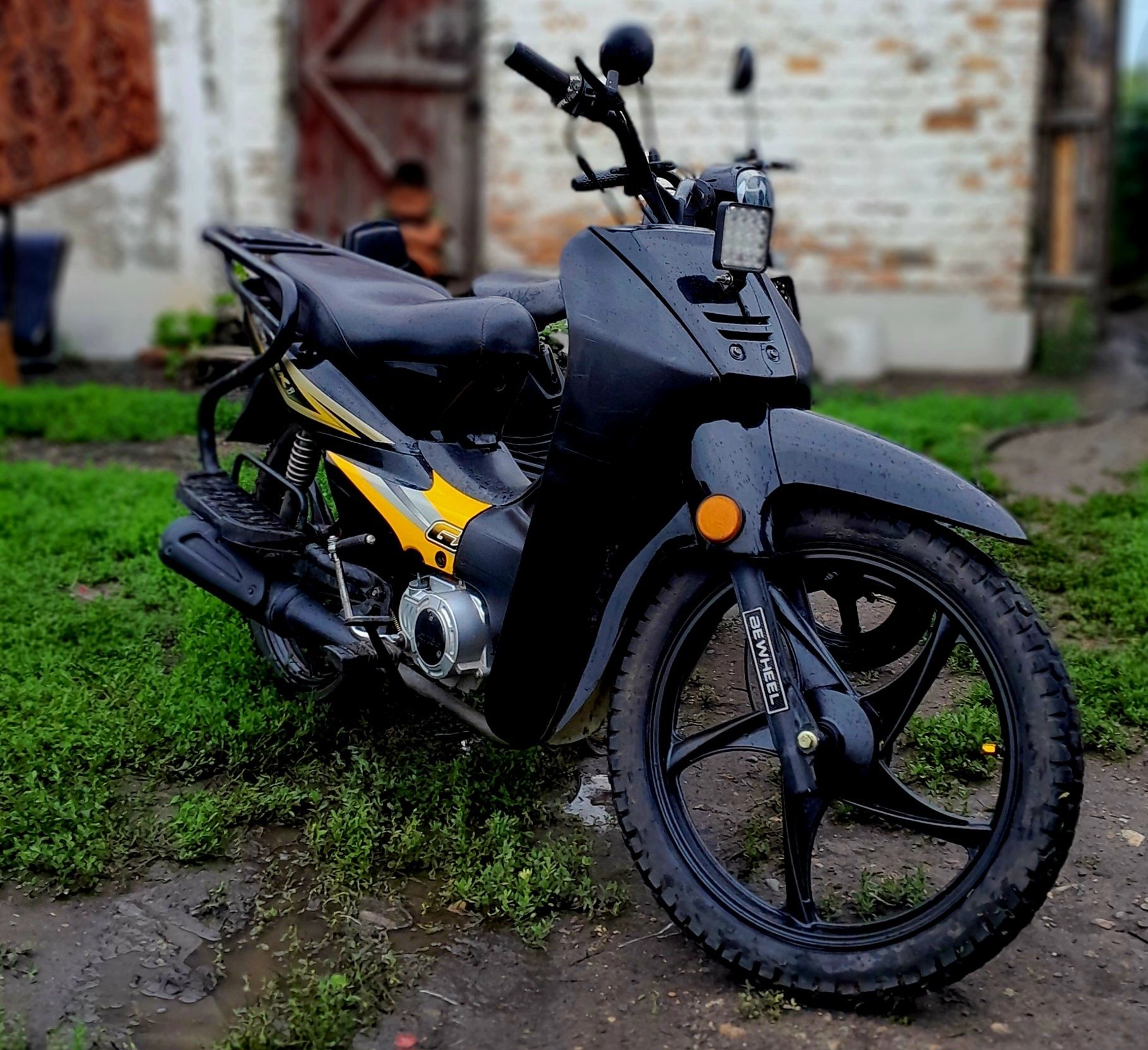 Продам мотоцикл спарк 125куб