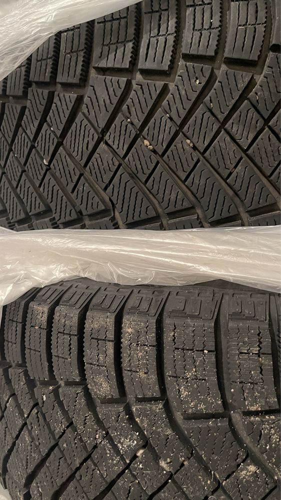 Продам шины PIRELLI 235/55/18