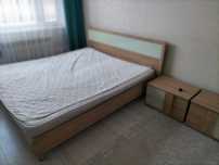 Срочно продам 2-х спалку кровать(матрас)+2 тумбы
