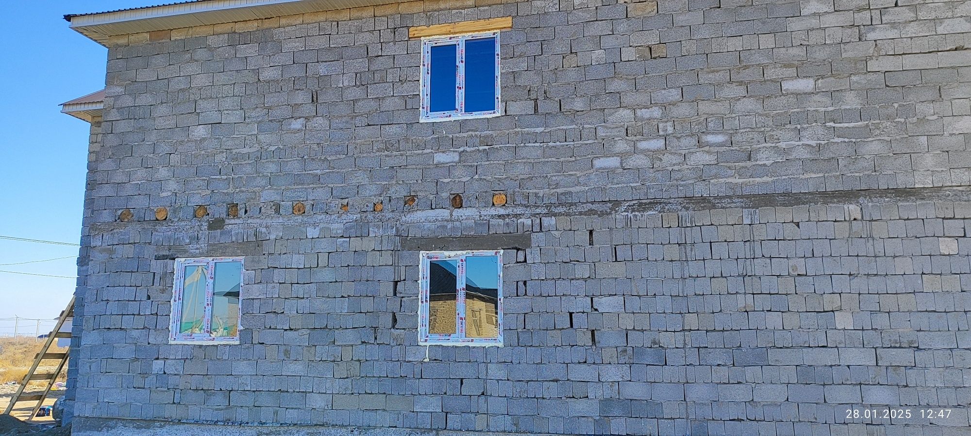 Пластикове окон, двери и форточка
